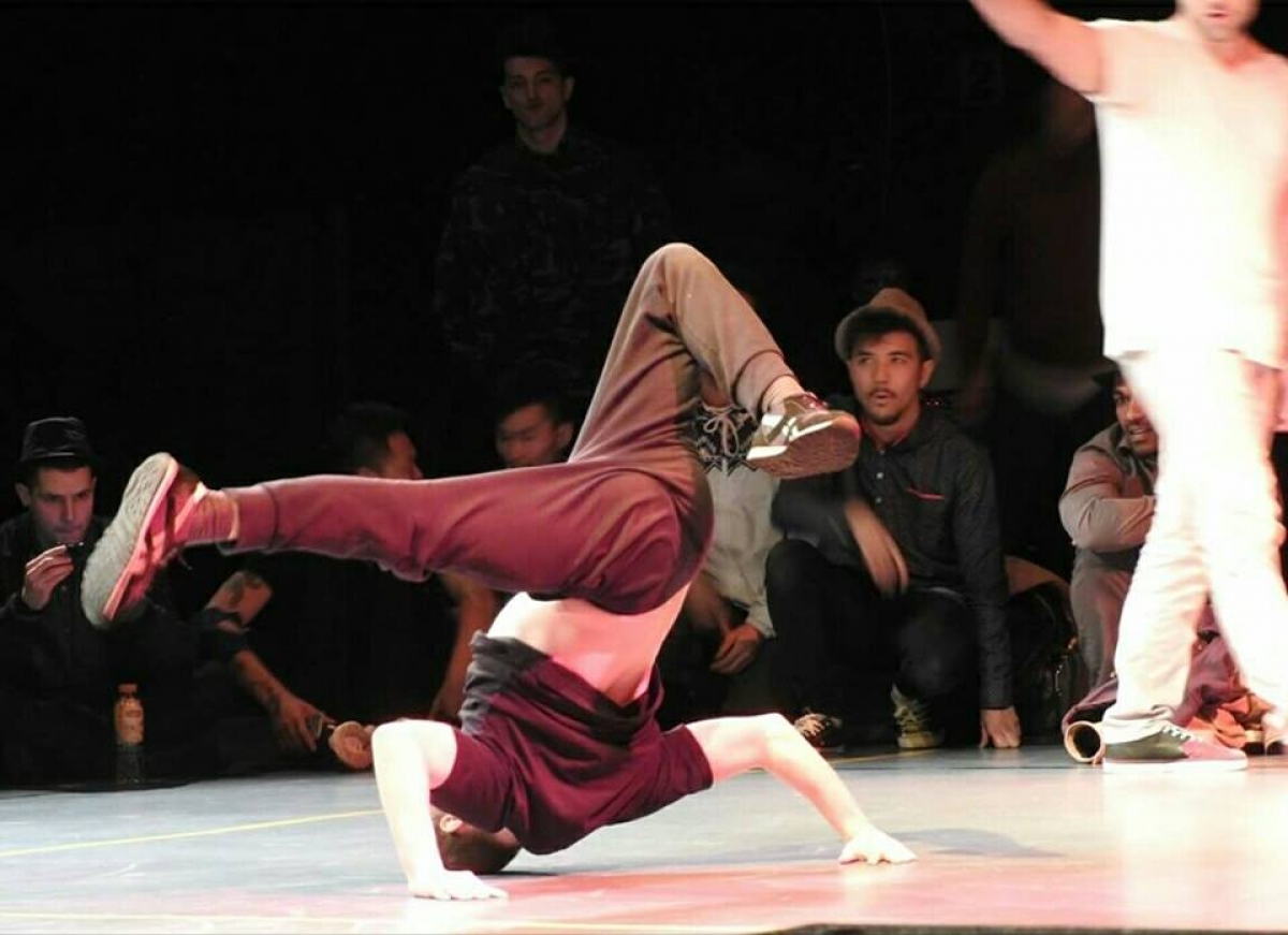 Berry's Breakdance Battle 2 poster