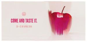 Who got the flower ? 2018